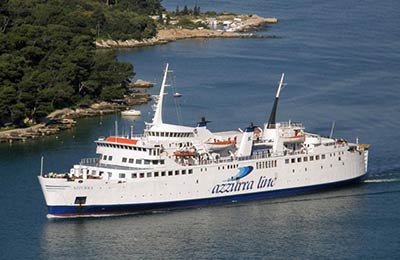 Przeprawa z Promy Azzurra Line to czysta przyjemność